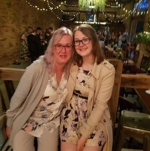 Meet your Posher, Faye